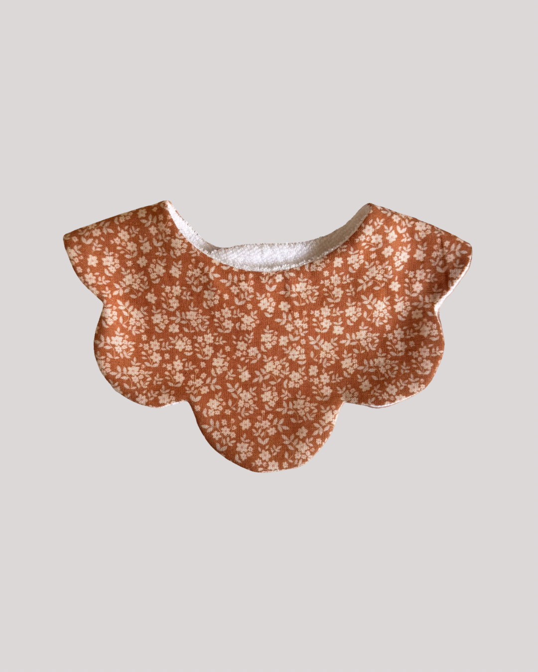 Scalloped Bib | Aylah