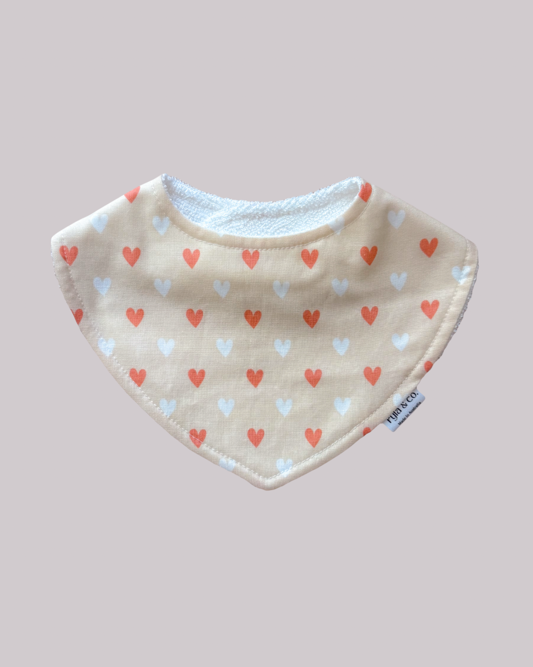 Dribble Bib Bamboo Cotton | Hearts