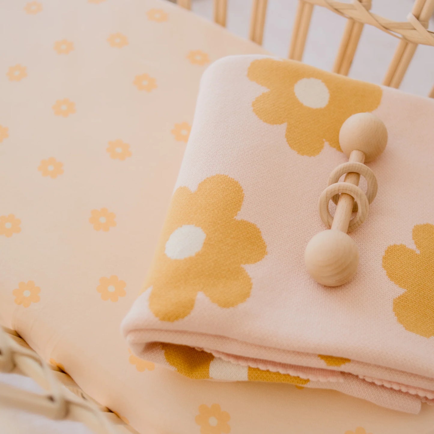 Daisy Chain Organic Fitted Bassinet Sheet/Change Pad Cover