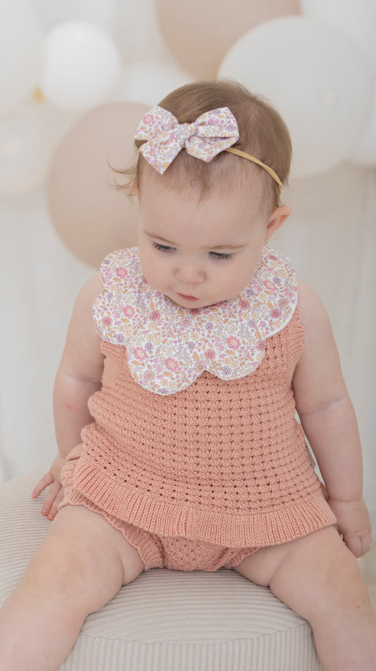 Scalloped Bib | Lila