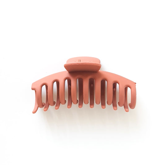 Maddie Hair Claw | Clay